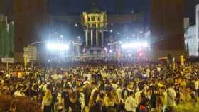 Botellones en Maria Cristina este viernes, durante las fiestas de La Mercè / EP