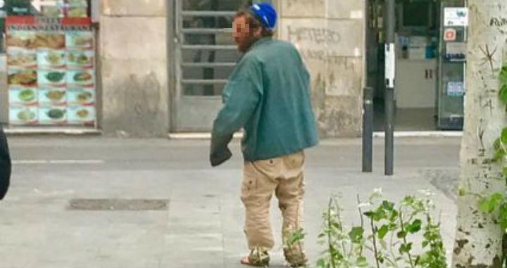 Pascal, el presunto violador de Drassanes, en el barrio del Raval días antes de la agresión sexual que, supuestamente, perpetró / CG