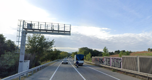 Uno de los radares de tramo ubicados en Palau-solità i Plegamans / GOOGLE STREET VIEW