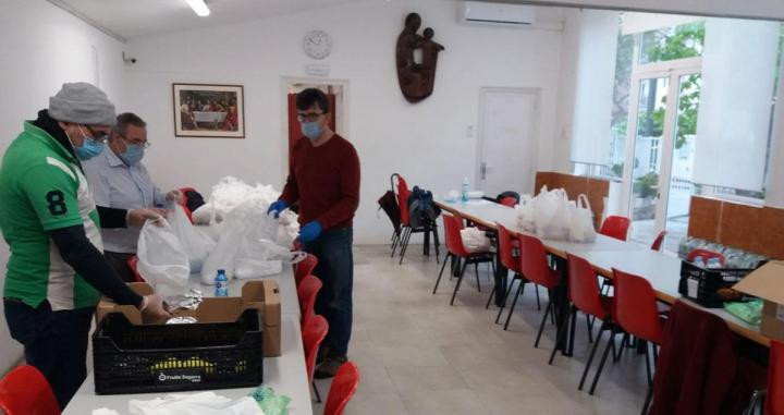 Un comedor de Cáritas Barcelona durante la cuarentena / CÁRITAS