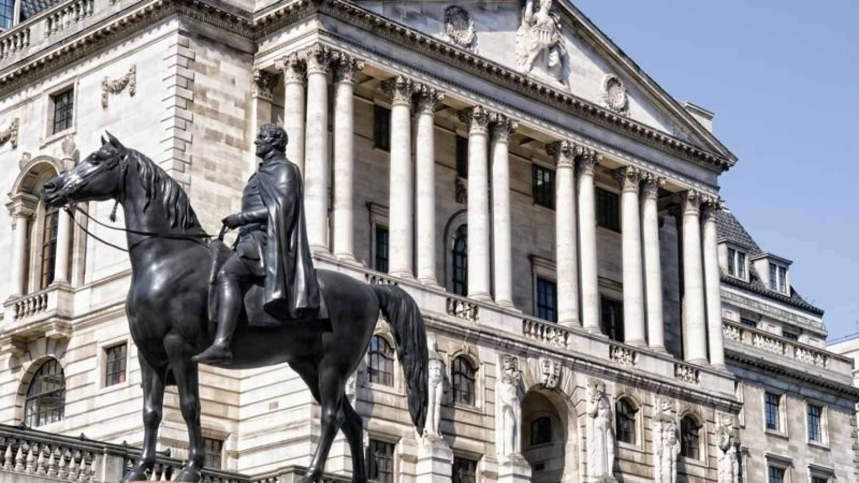 Fachada principal del Banco de Inglaterra.