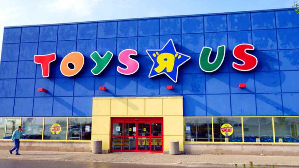 Entrada a una de las tienda Toys'R Us / CG