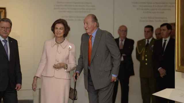 El rey Juan Carlos y la reina Sofía reaparecen juntos y entre tesoros