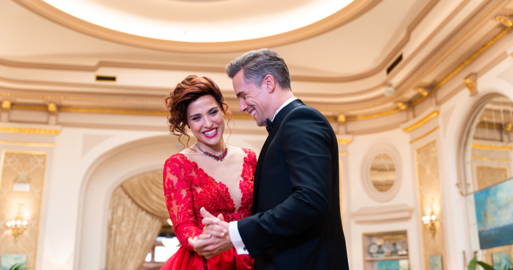 Cristina Llorente y Roger Berruezo en la presentación de 'Pretty Woman' en el Hotel Palace de Barcelona / LUIS MIGUEL AÑÓN (CG)