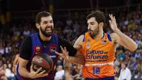 Mirotic en un partido con el Barça / EFE