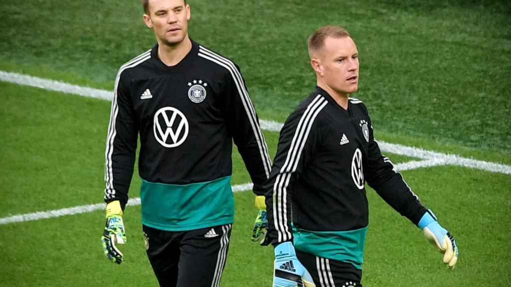 Una foto de Marc André Ter Stegen y Manuel Neuer durante un entrenamiento con la selección alemana / EFE