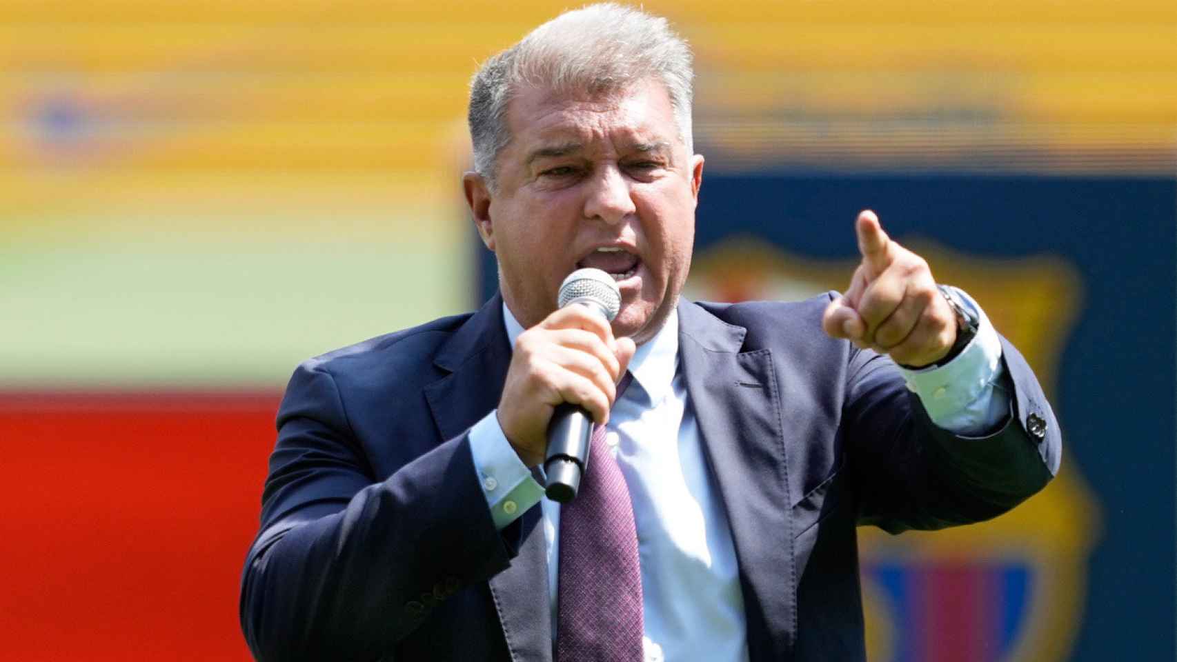 Joan Laporta, durante la presentación de Robert Lewandowski en el Camp Nou / FCB