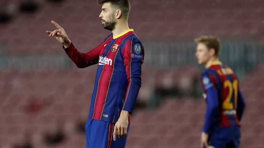 Gerard Piqué durante el partido contra el PSG / EFE