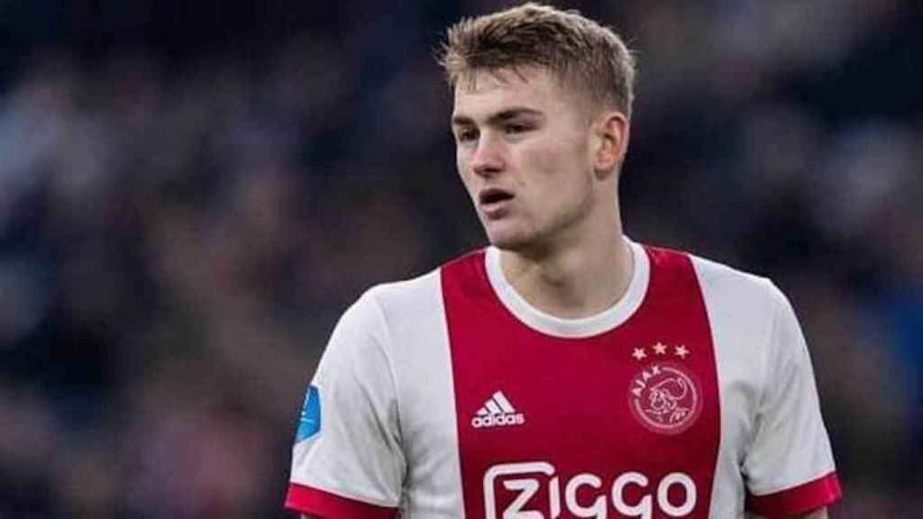 Una foto de Matthijs de Ligt durante un partido con el Ajax / EFE