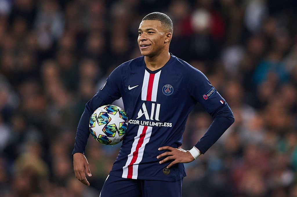 Kylian Mbappé durante un partido /PSG