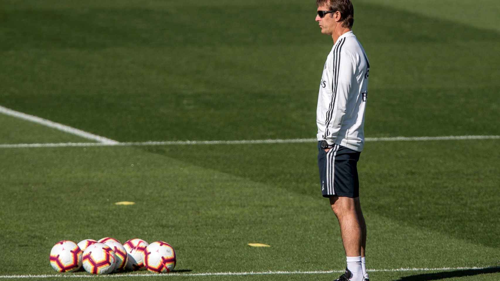 Lopetegui en un entrenamiento del Real Madrid / EFE