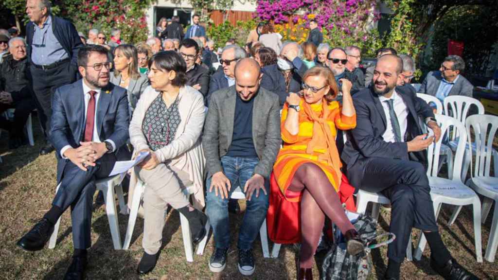 El presidente Pere Aragonès (i) en el acto del XX aniversario de la Fundación Ernest Lluch