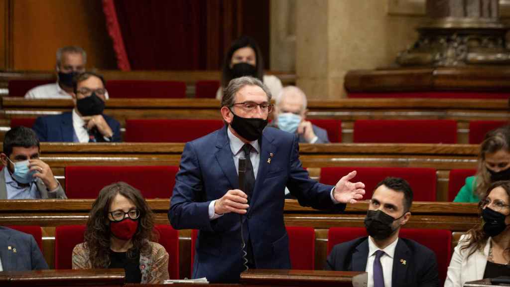 El 'conseller' de Economía y Hacienda, Jaume Giró, en un pleno del Parlament de Cataluña / EUROPA PRESS