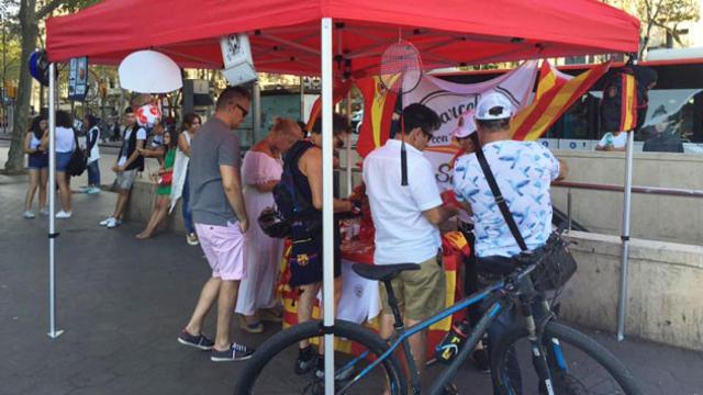 Imagen de una carpa de Barcelona con la Selección (BCLS) / CG