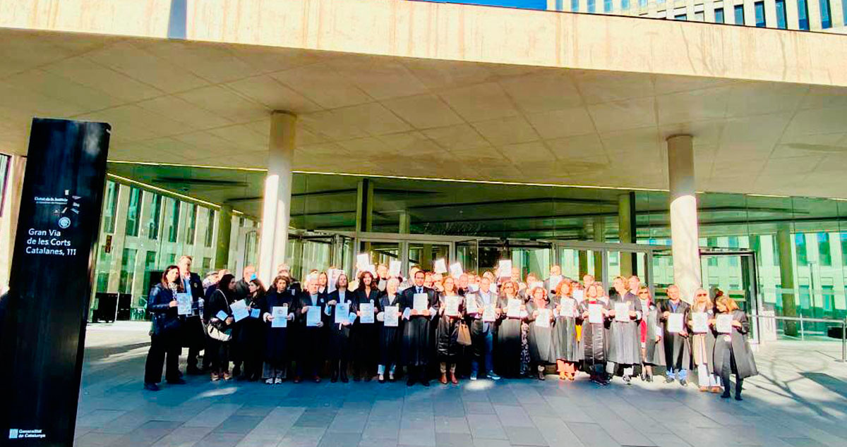 Imagen de la concentración de Letrados de Justicia en L'Hospitalet / Cedida