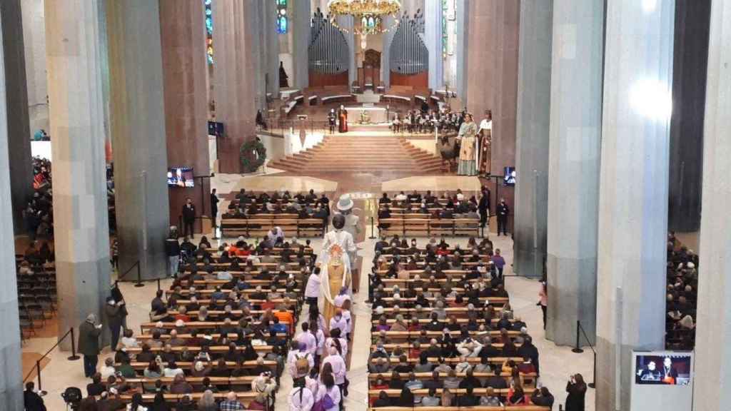 El presidente de la Generalitat, Pere Aragonès, participa en la ceremonia por la cultura popular en la Sagrada Familia con motivo de la inauguración de la torre de la Virgen María / EP