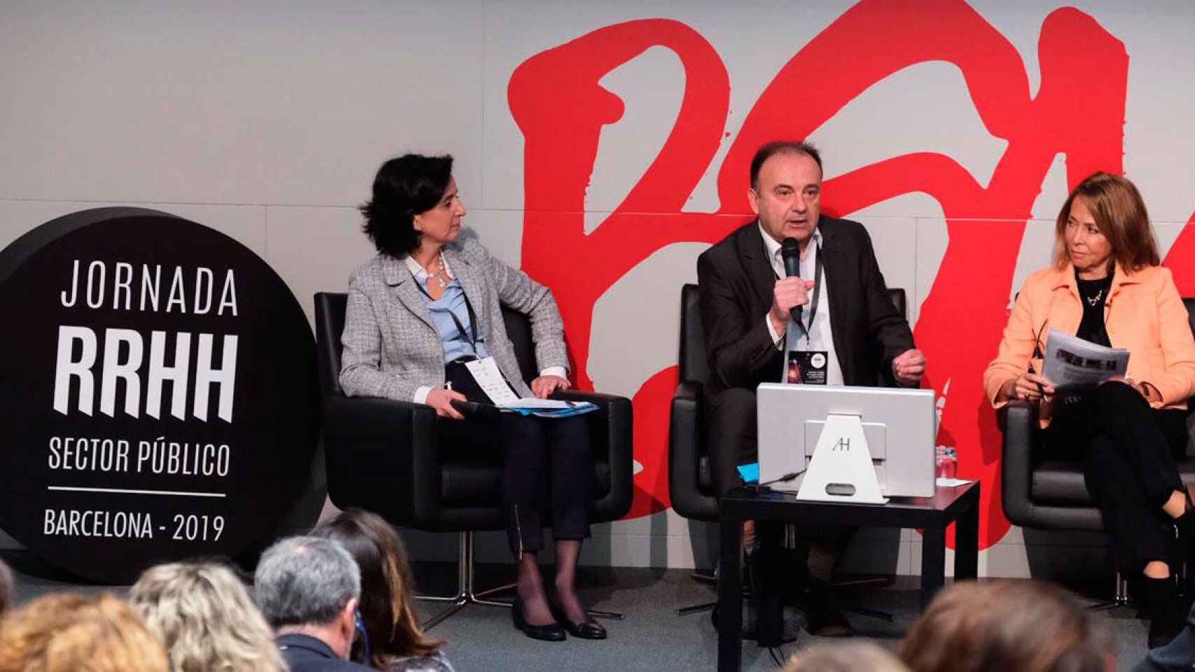 Xavier Saballs, jefe de Recursos Humanos del ICS, durante una charla pública / BSM