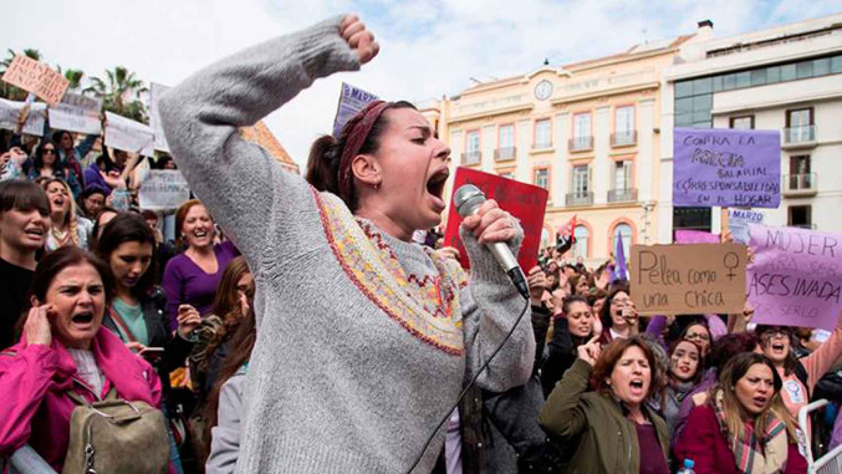 Unas 300 personas concentradas en Málaga con motivo de la huelga feminista