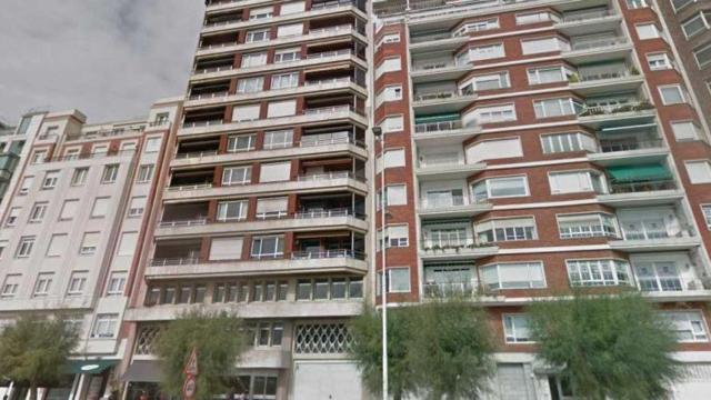 Sede de Atria Unión Constructora SA en Santander / CG