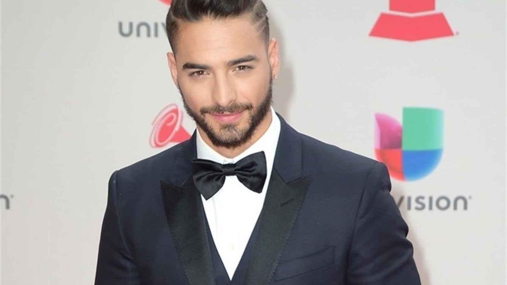 Maluma ha sellado su amor con su novia de una forma muy especial