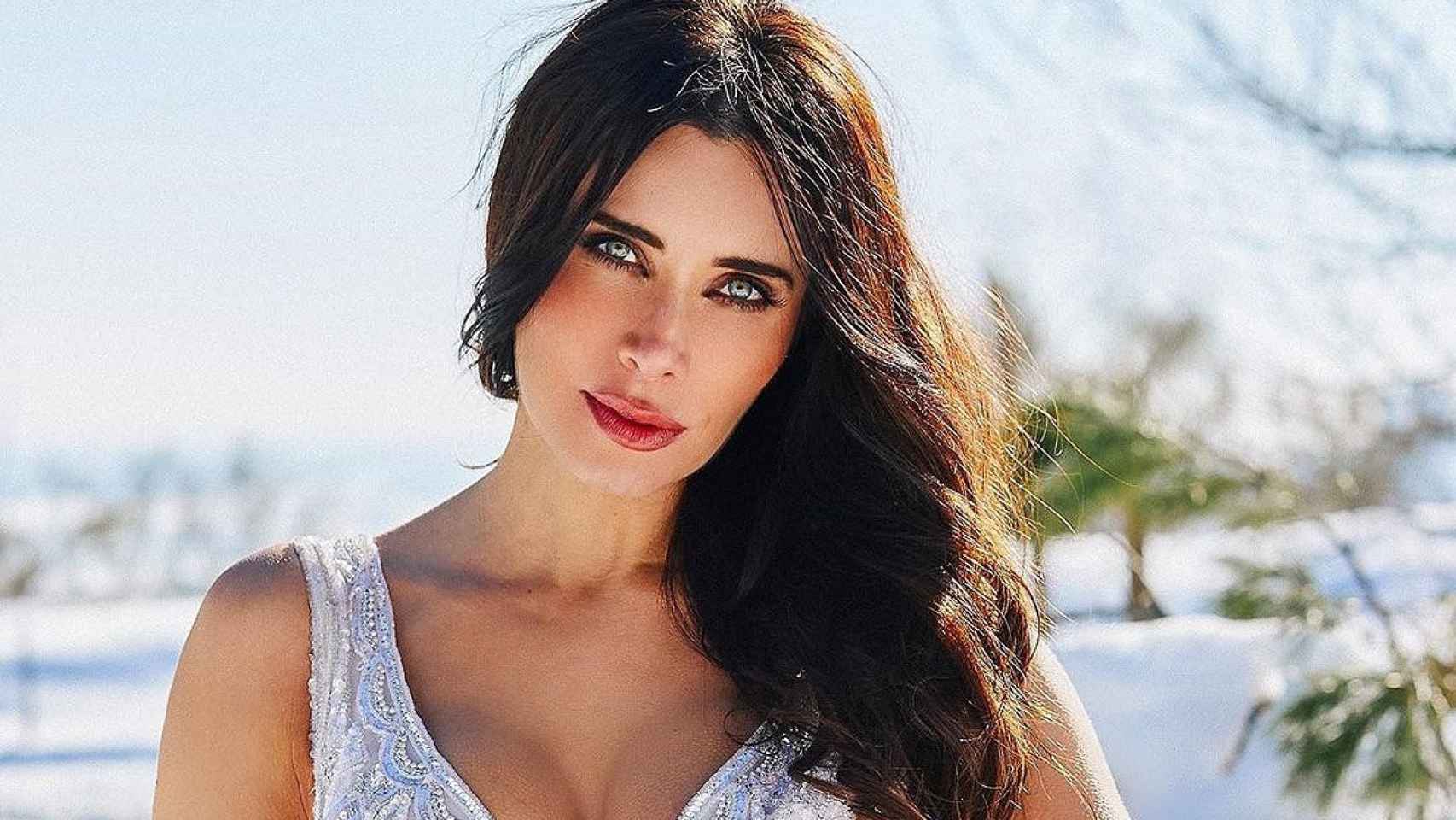 Pilar Rubio con su vestido de novia en la nieve