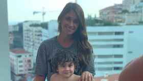 Antonella Roccuzzo con Ciro en Mónaco