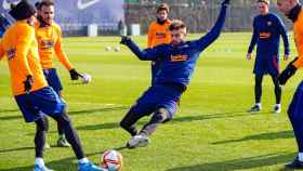 Jugadores del Barça entrenando y nueva lesión / FCB