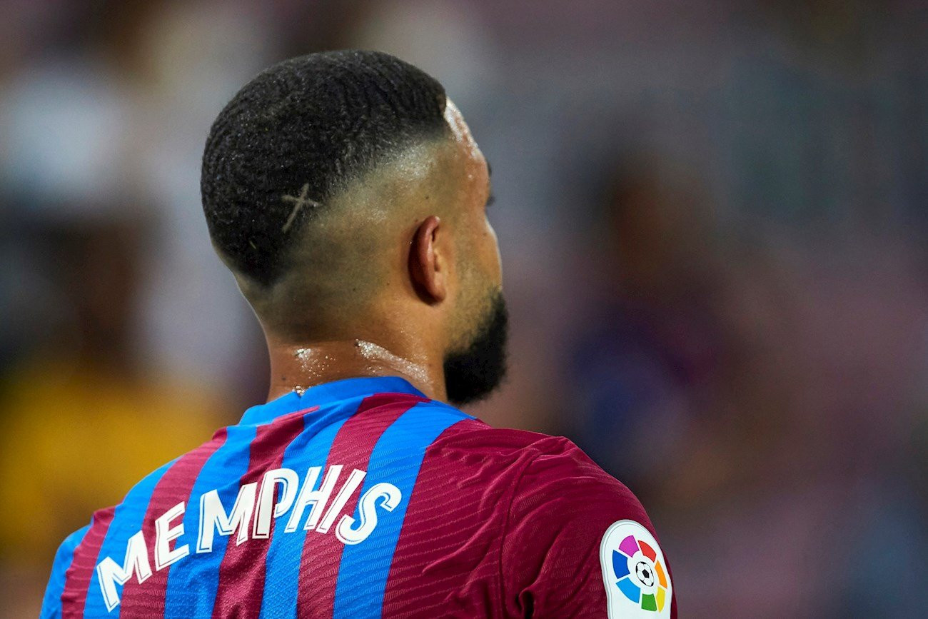 Memphis Depay en su primer partido oficial con el Barça / EFE