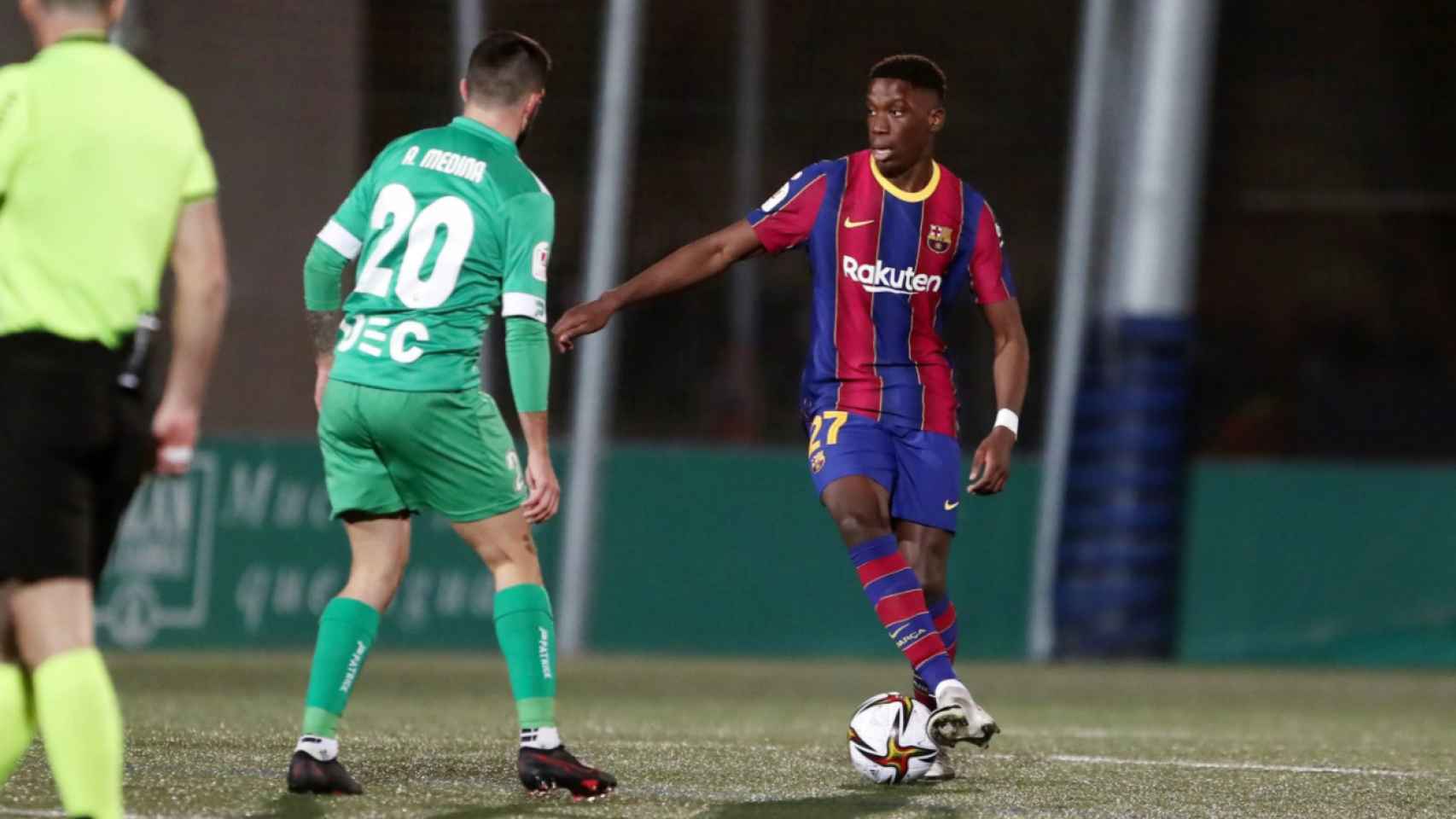 Ilaix Moriba durante su debut con el primer equipo en Cornellà / FC Barcelona