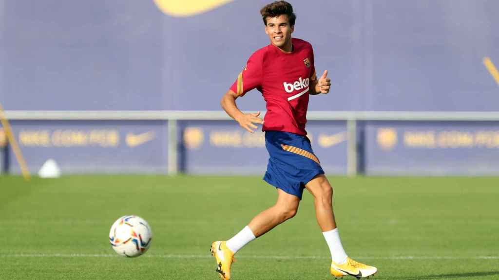 Riqui Puig en un entrenamiento del Barça / FC Barcelona