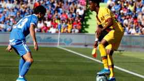 Junior Firpo en el partido contra el Getafe / EFE