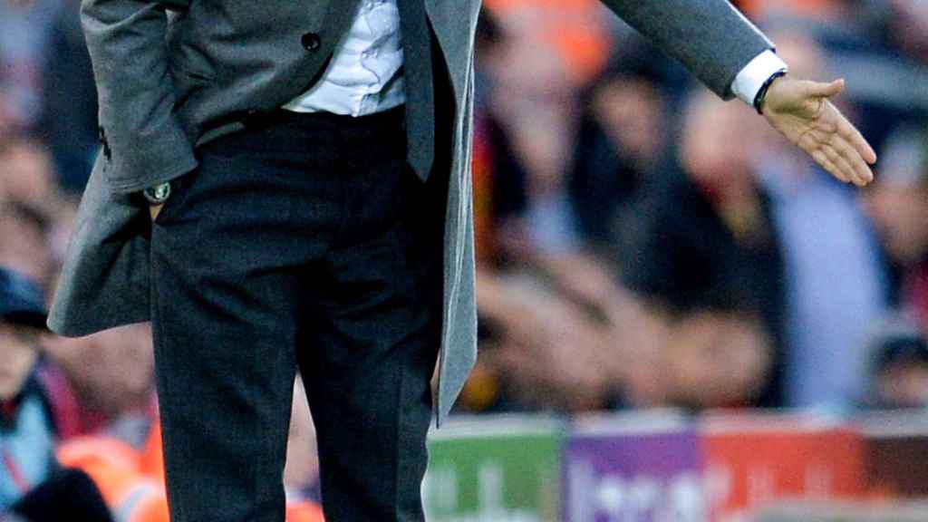 Ernesto Valverde durante el encuentro del FC Barcelona en Anfield / EFE