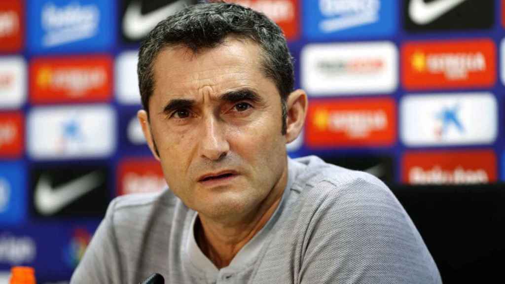 Ernesto Valverde durante la rueda de prensa previa al Barça-Huesca | EFE