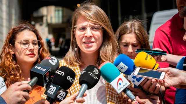 Janet Sanz, teniente de alcalde de Urbanismo de Barcelona, en una atención a los medios / CG