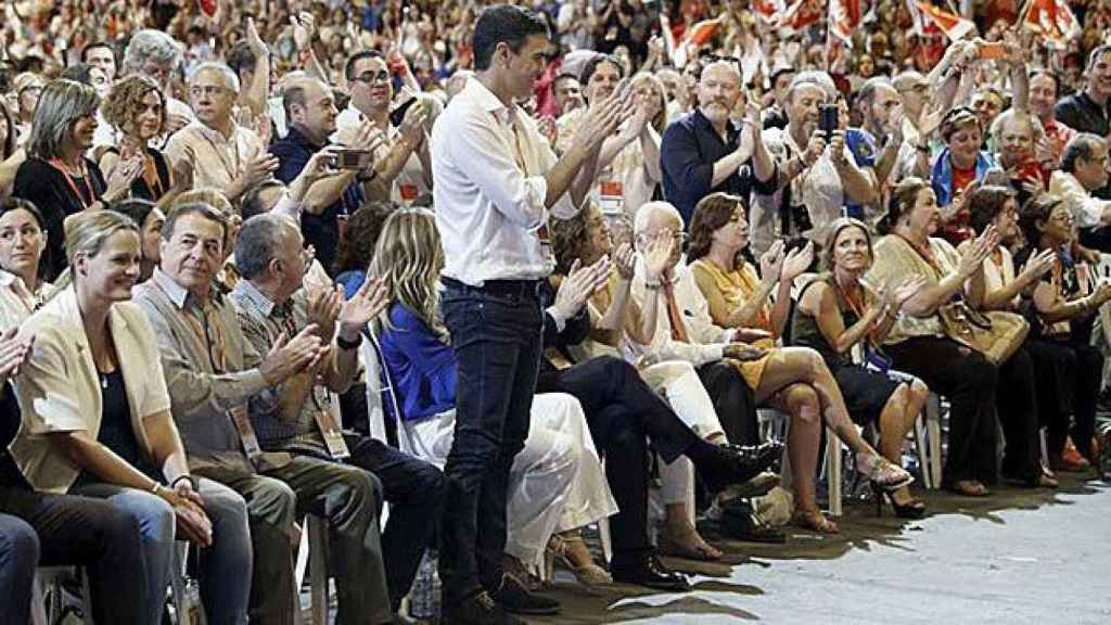 La ejecutiva de Pedro Sánchez logra un respaldo del 70,5% del congreso federal