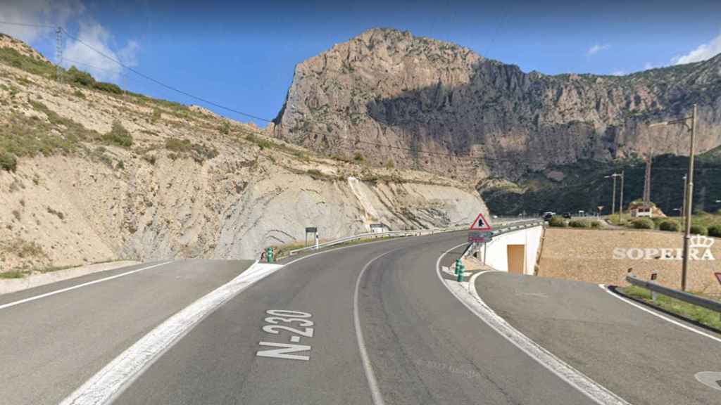 N-230 a su paso por Sopeira, donde un choque frontal se ha saldado con dos muertos y dos heridos graves / GOOGLE STREET VIEW