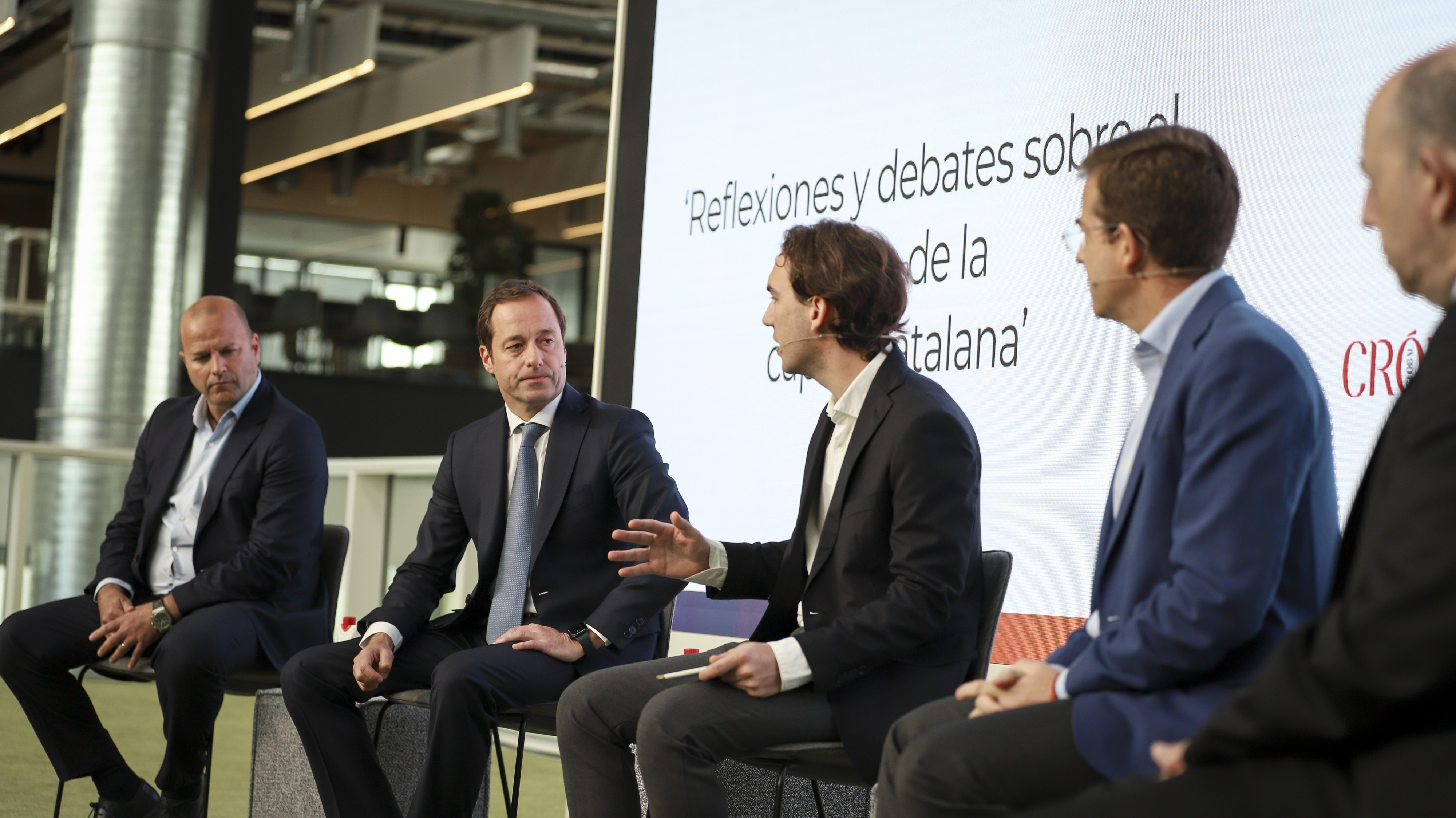 Los participantes de la mesa redonda '¿Es BCN una ciudad ‘friendly’ con el mercado inmobiliario? / GALA ESPÍN