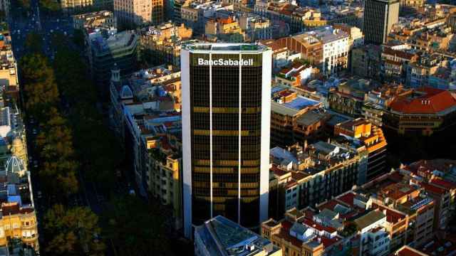 La torre de Banco Sabadell en la confluencia de las calles Balmes con avenida Diagonal / EP