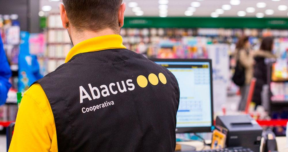 Un trabajador del sector servicios / ABACUS