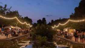 Jardines del Terramar de Sitges, en una noche de verano /CD