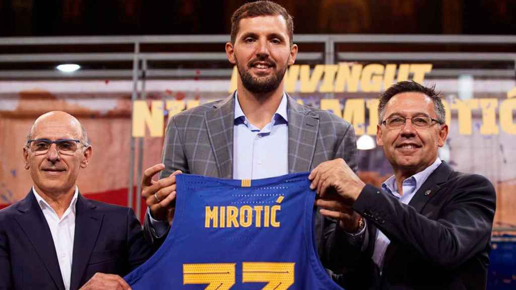 El Barça de Bartomeu negocia un ERTE con jugadores como Mirotic / EFE