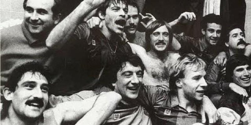 Urruti, Migueli y Archibald, entre otros, celebran la Liga del Barça de 1985 / ARCHIVO FCB