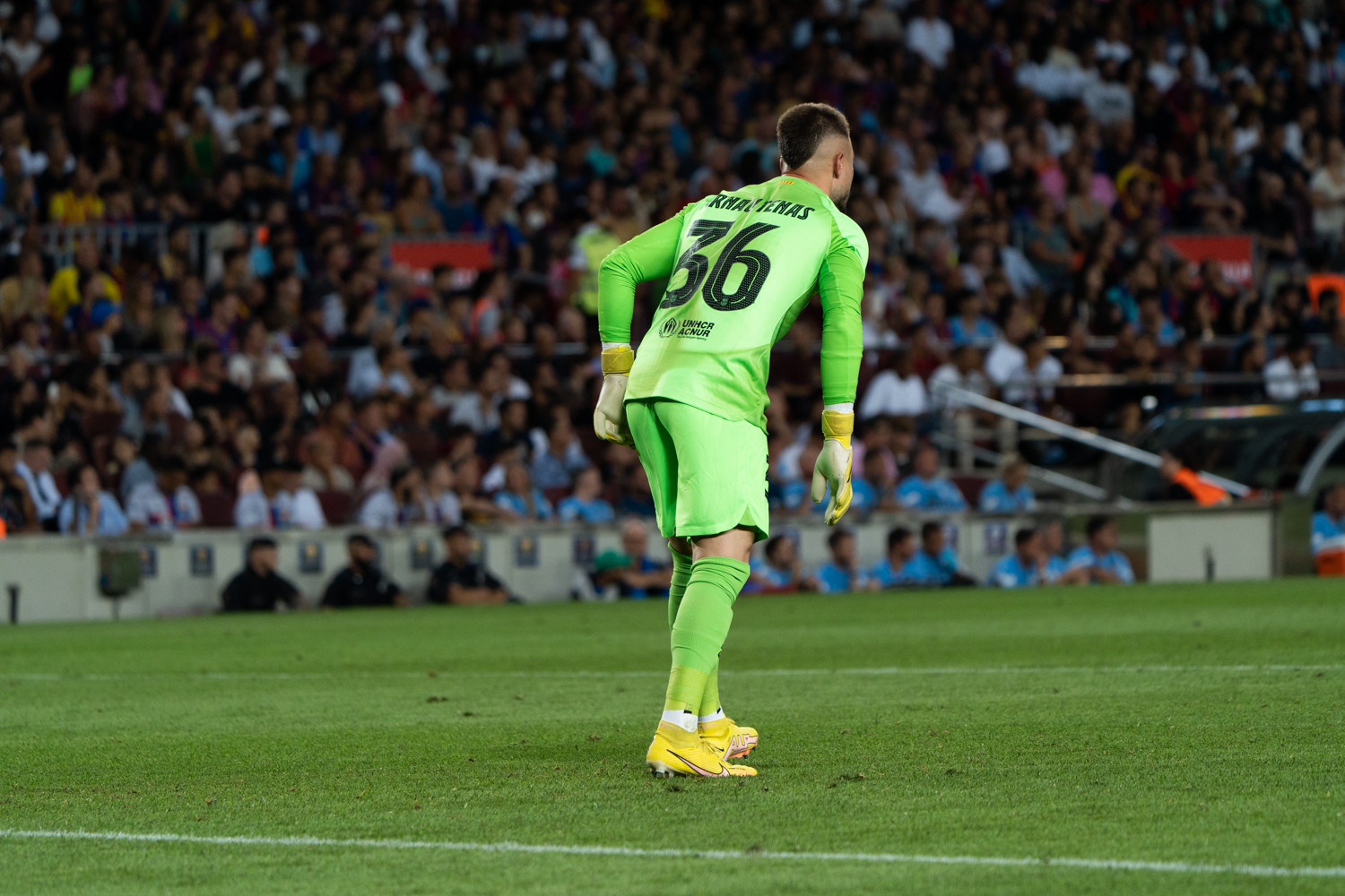 Arnau Tenas, contra el Manchester City / LUIS MIGUEL AÑÓN (CULEMANIA)