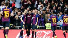 Ivan Rakitic celebrando un gol del Barça en el Bernabéu / EFE