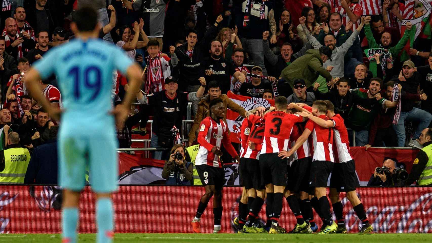 Diego Costa lamenta el segundo tanto del Athletic Club ante el Atlético de Madrid / EFE