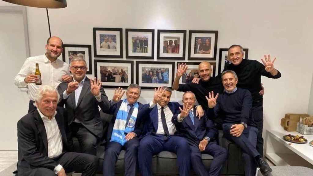 Guardiola y sus ayudantes celebran el 4 0 al Real Madrid : REDES