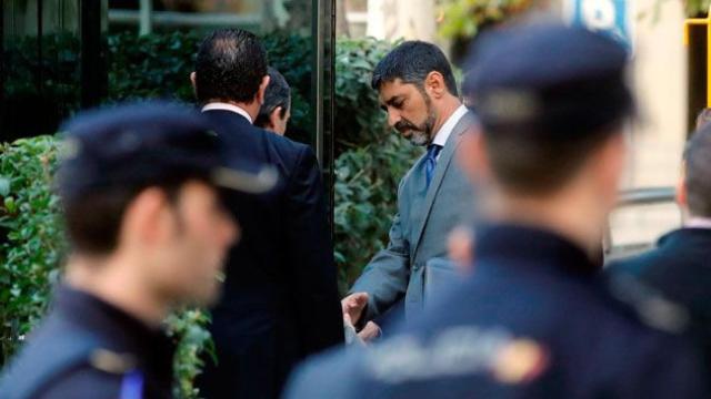 Josep Lluís Trapero, el 'major' de los Mossos, llegando a la Audiencia Nacional, donde se ha enfrentado a una petición fiscal de prisión sin fianza / EFE