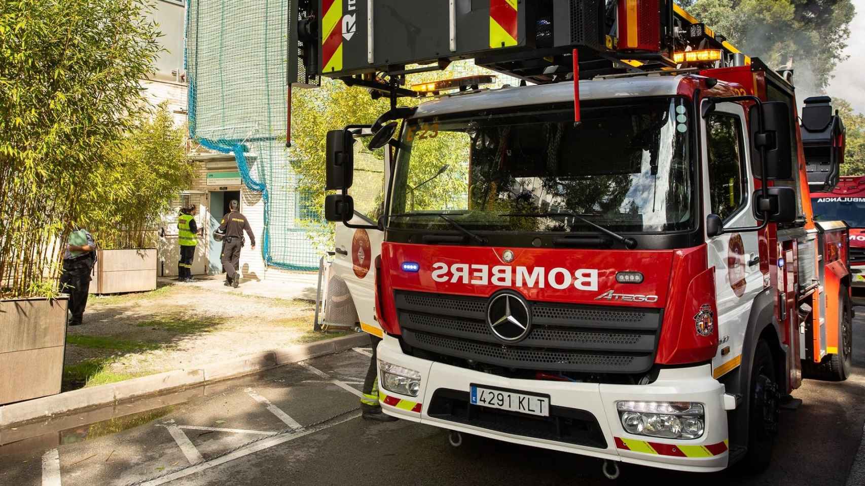 Imagen de archivo de un vehículo de bomberos, la unidad que ha intervenido en Lloret de Mar / BOMBERS BARCELONA