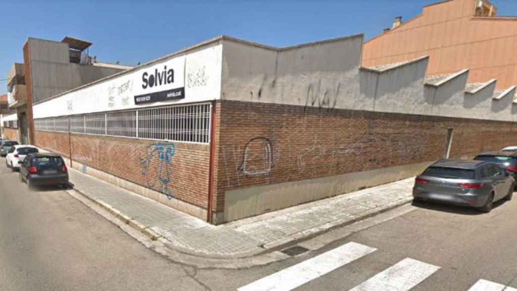 La nave industrial de Sabadell okupada, según los vecinos del municipio / GOOGLE