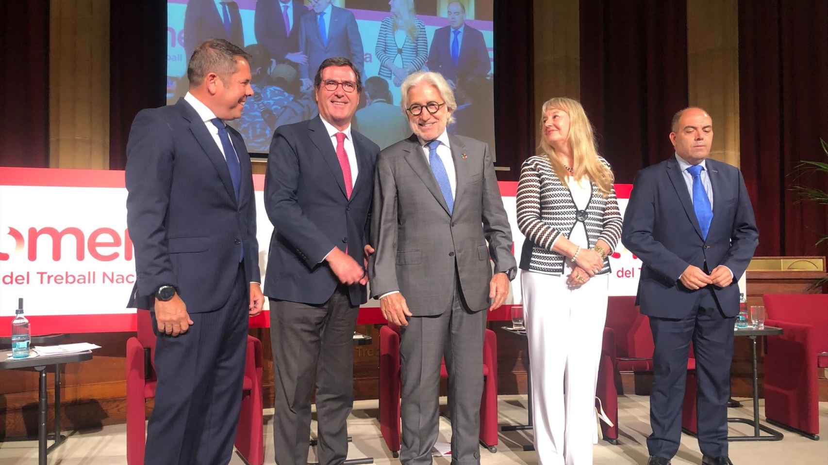 Josep Sánchez Llibre (c), reelegido presidente de Foment del Treball; Gerardo Cuerva (i), presidente de Cepyme; Antonio Garamendi (2i), presidente de CEOE; María Helena de Felipe (2d), presidenta de Fepime, y Lorenzo Amor (d), presidente de ATA